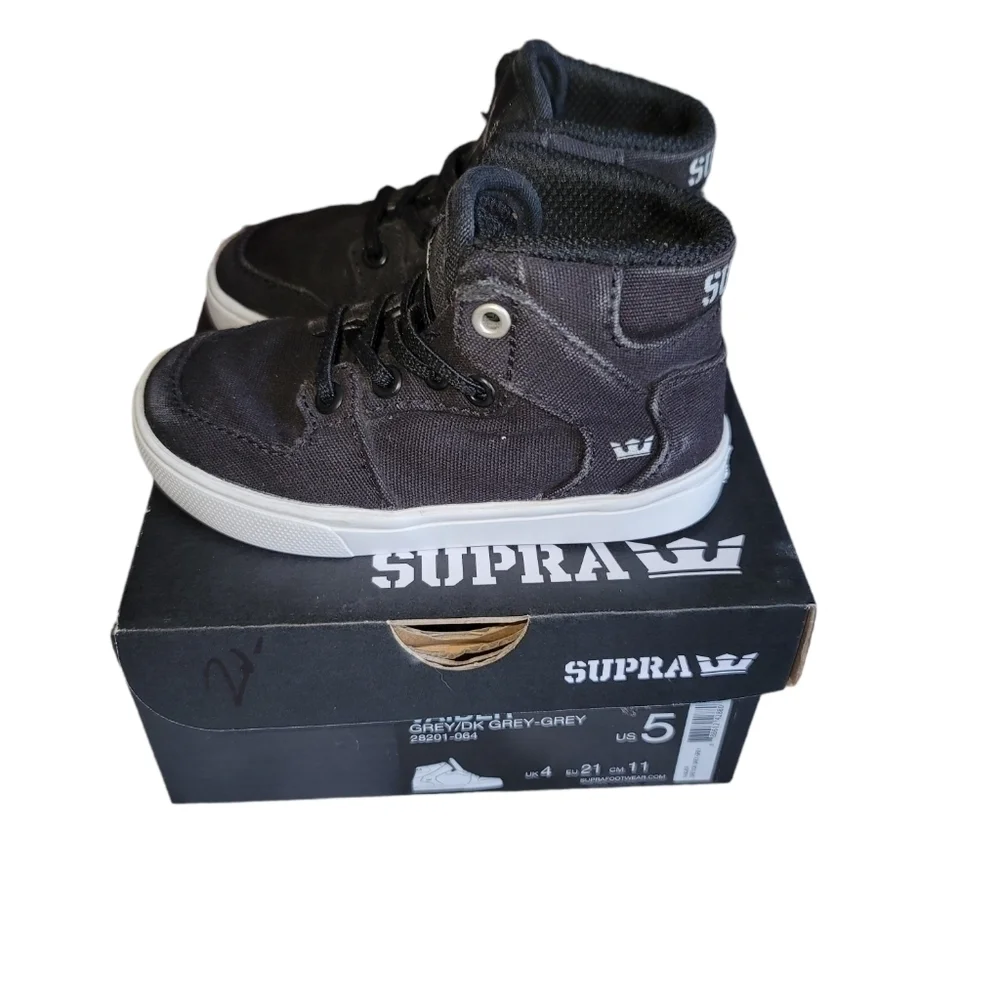 BOYS Supra Hightop Sneakers